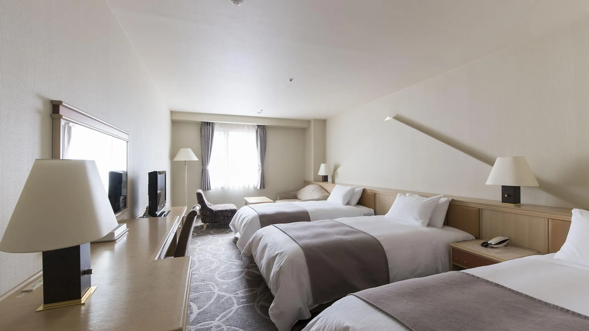 Rusutsu Resort Hotel & Convention 4*,  Japan