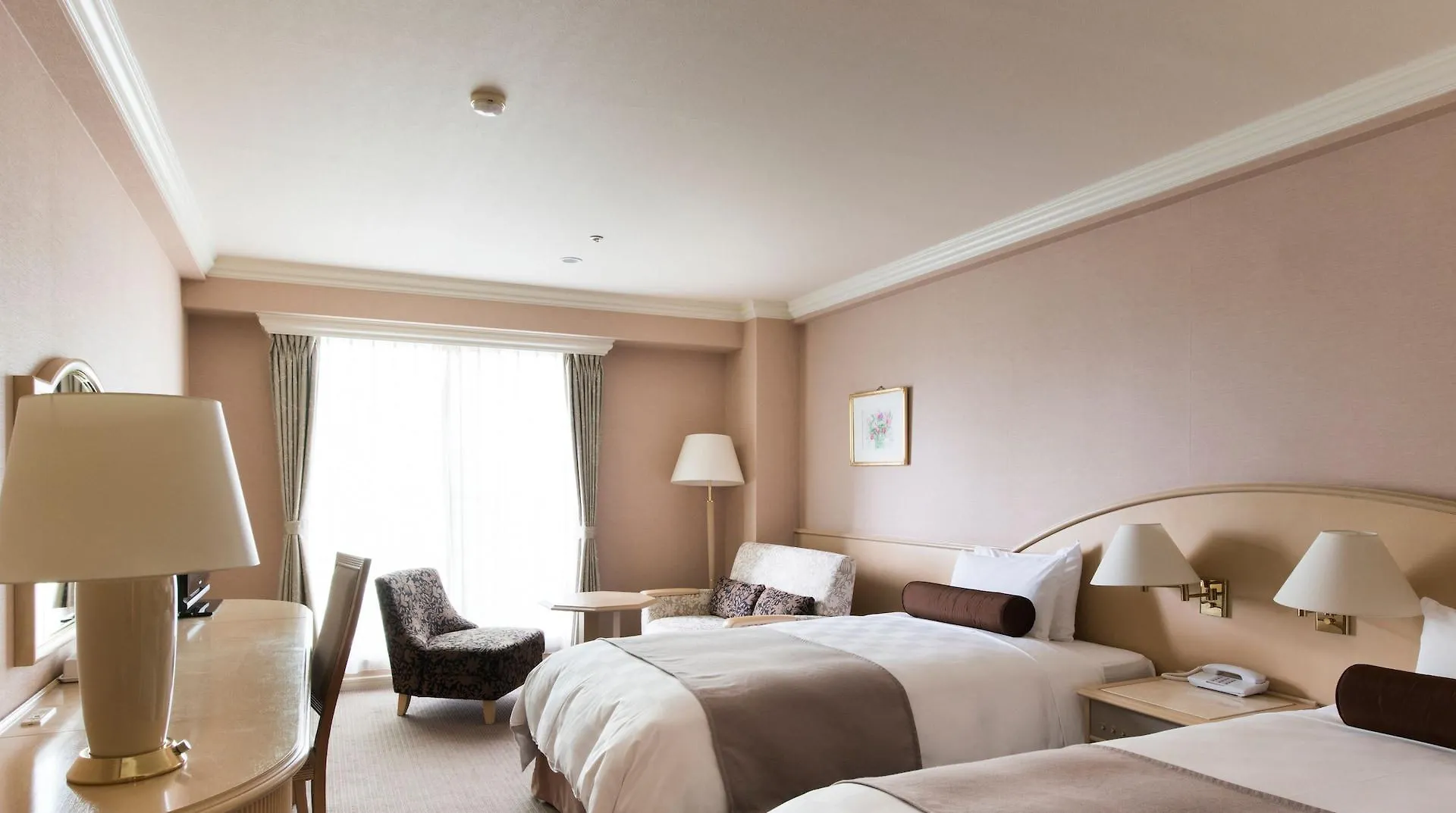Rusutsu Resort Hotel & Convention 4*,
