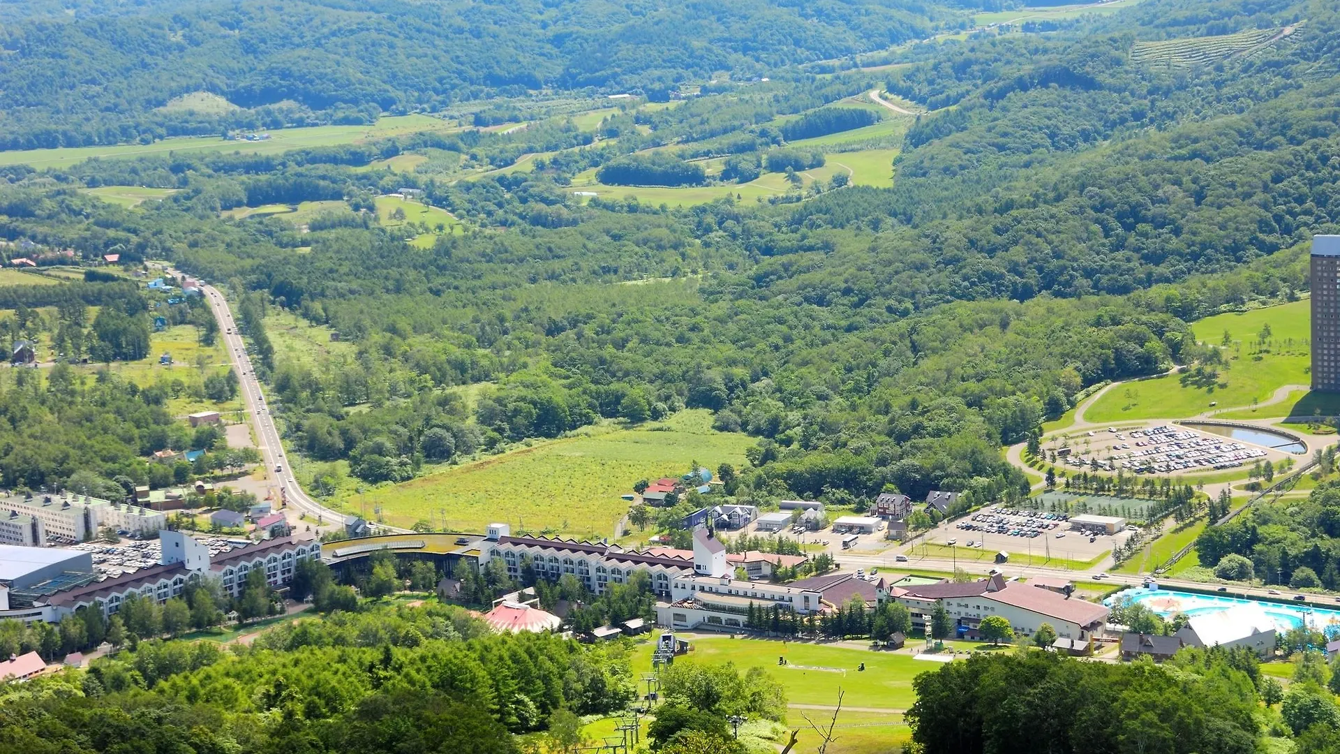 Rusutsu Resort Hotel & Convention