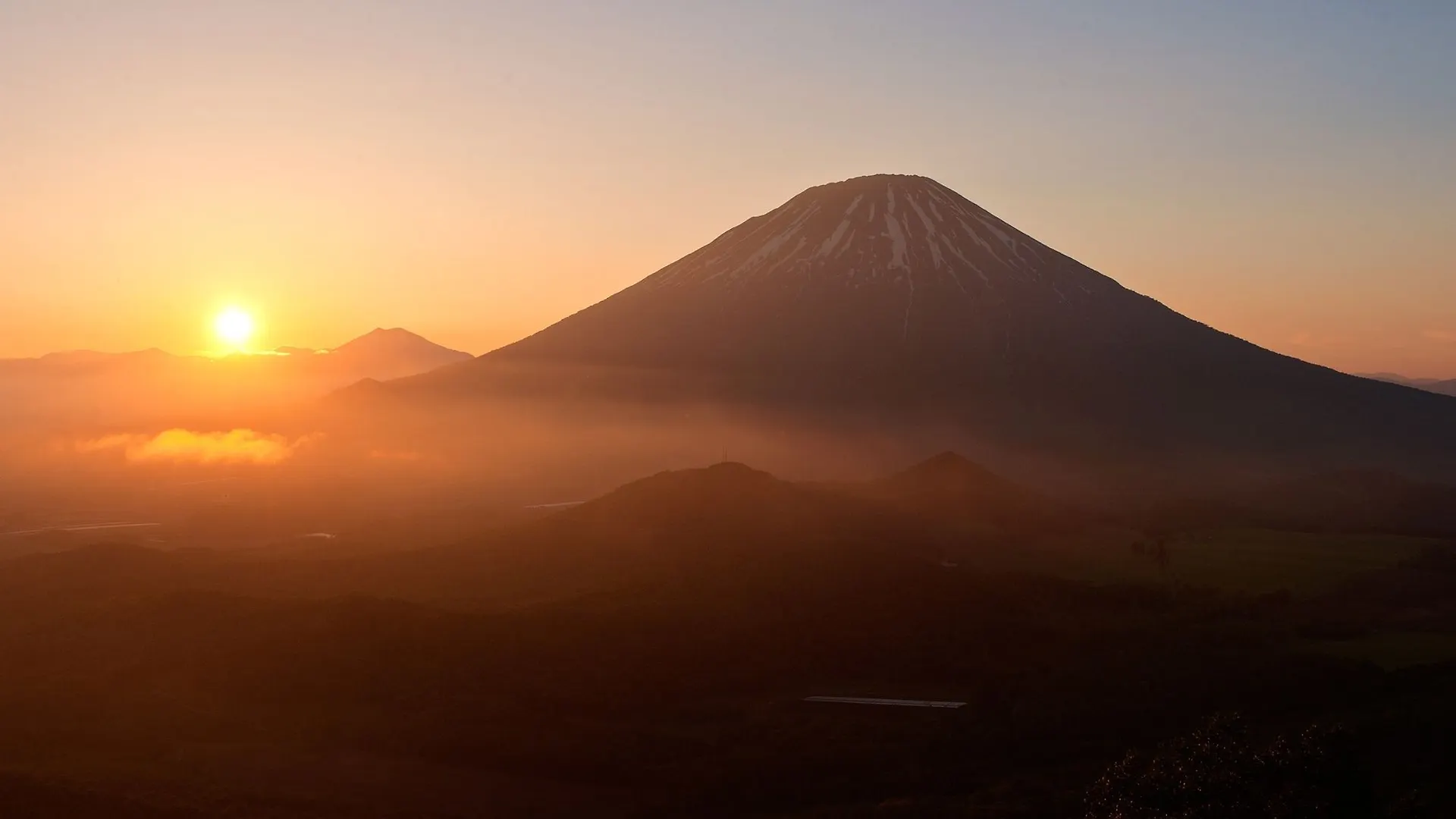Rusutsu Resort Hotel & Convention 4*,  Japan